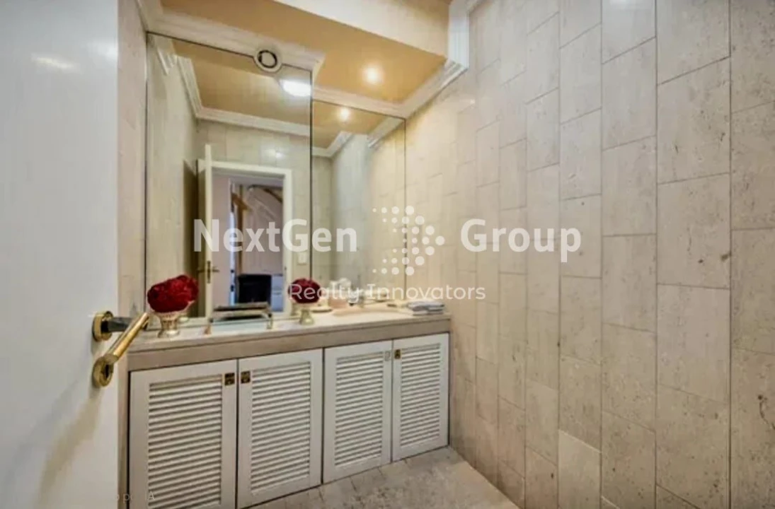 Apartamento T5 para Venda em Campanhã Foto 36