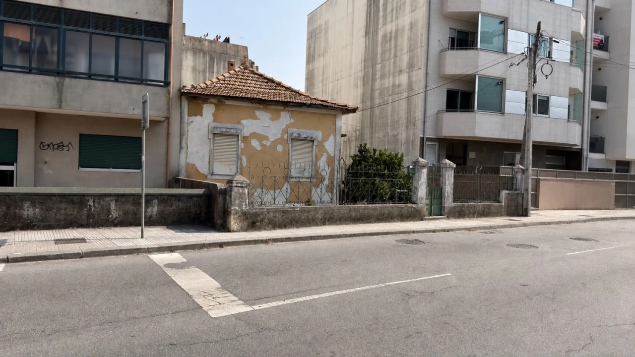 Terreno para Venda em São Mamede de Infesta e Senhora da Hora Foto 3
