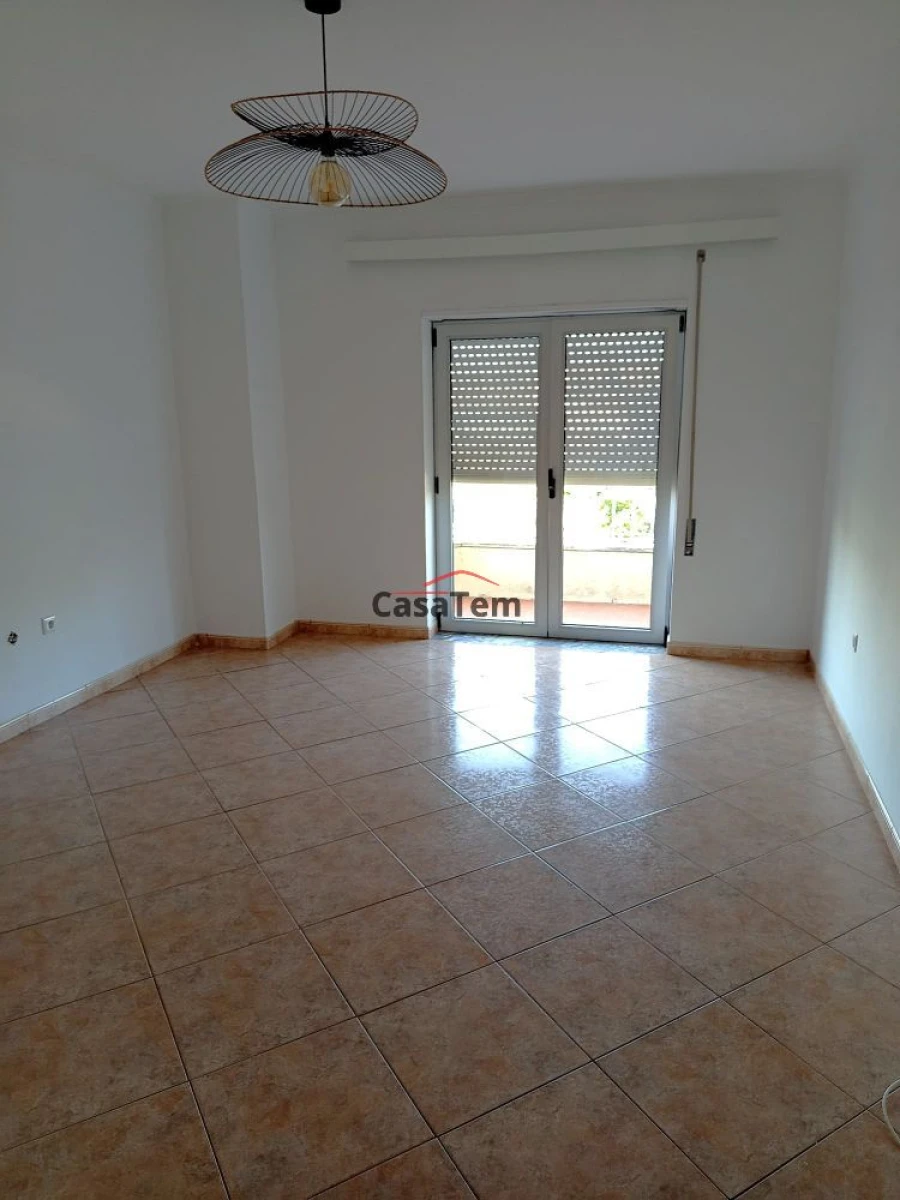 Apartamento T3 para Venda em Abraveses Foto 4