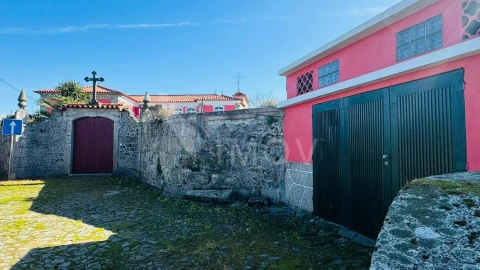 Moradia T4 para Venda em Milhazes, Vilar de Figos e Faria