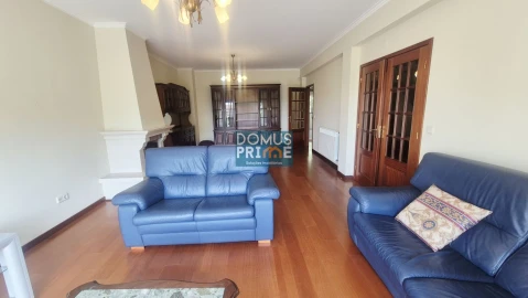 Moradia T4 para Venda em Nogueira, Fraião e Lamaçães