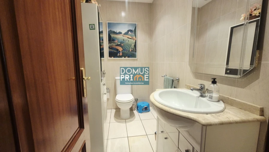 Moradia T4 para Venda em Nogueira, Fraião e Lamaçães Foto 5