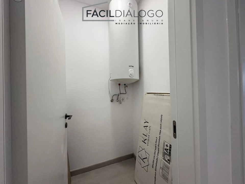 Apartamento T4 para Venda em Seixal, Arrentela e Aldeia de Paio Pires Foto 11