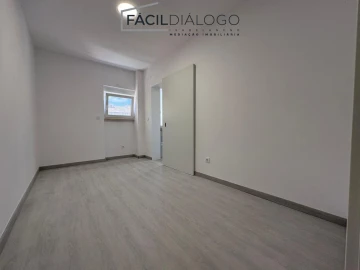 Apartamento T4 para Venda em Seixal, Arrentela e Aldeia de Paio Pires