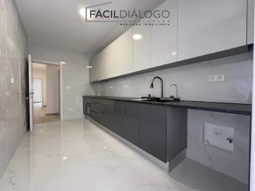 Apartamento T4 para Venda em Seixal, Arrentela e Aldeia de Paio Pires