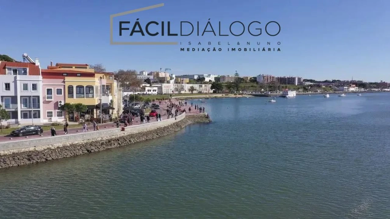 Apartamento T4 para Venda em Seixal, Arrentela e Aldeia de Paio Pires Foto 26