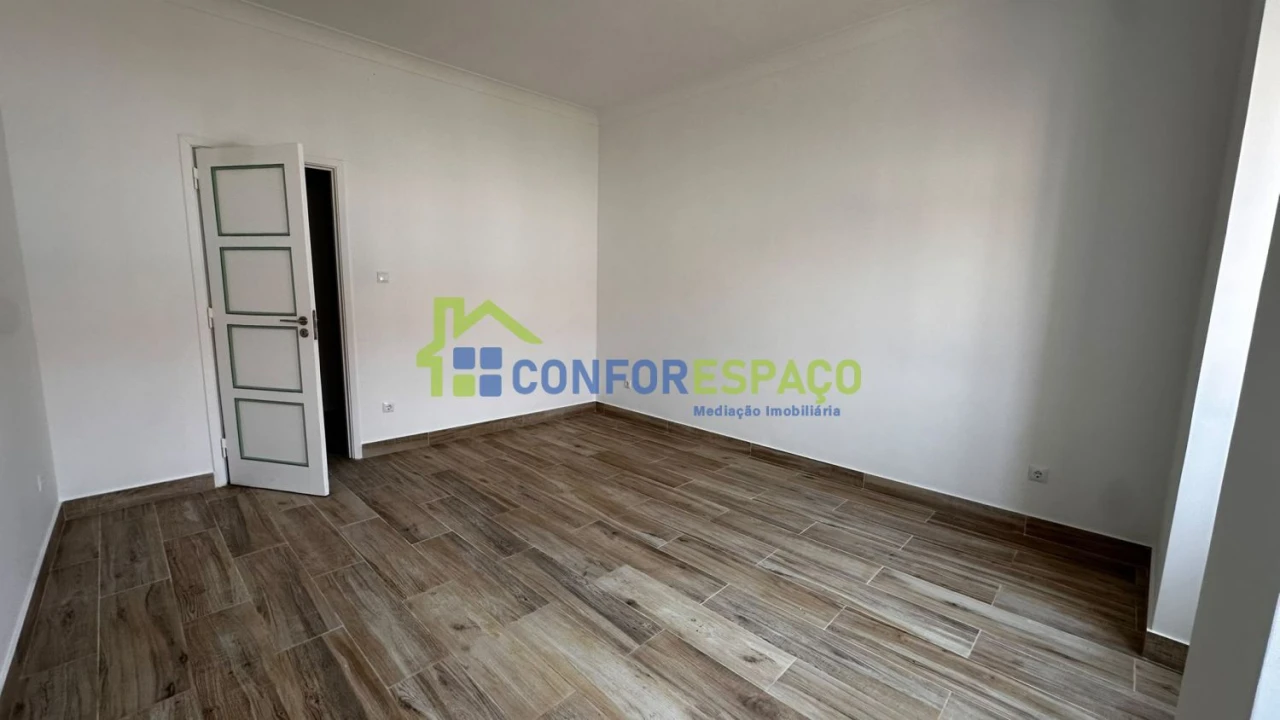 Apartamento T4 para Arrendamento em Castelo Branco Foto 21