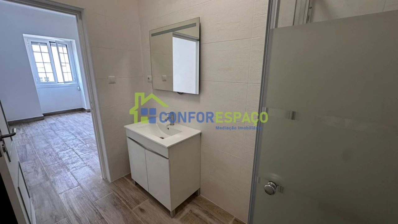 Apartamento T4 para Arrendamento em Castelo Branco Foto 16