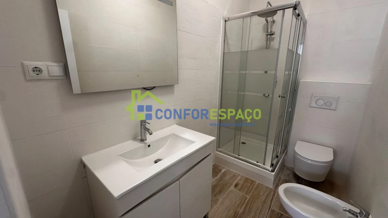 Apartamento T4 para Arrendamento em Castelo Branco Foto 14