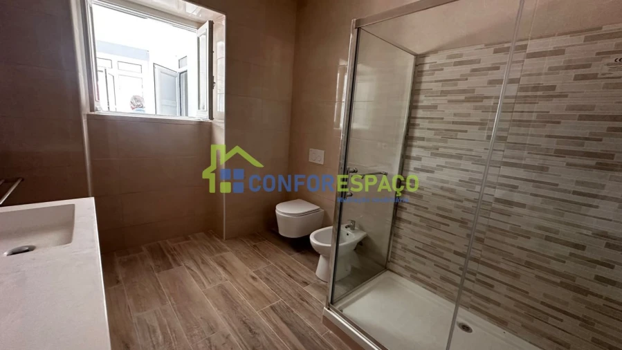 Apartamento T4 para Arrendamento em Castelo Branco Foto 9