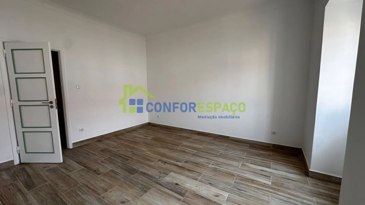 Apartamento T4 para Arrendamento em Castelo Branco Foto 24