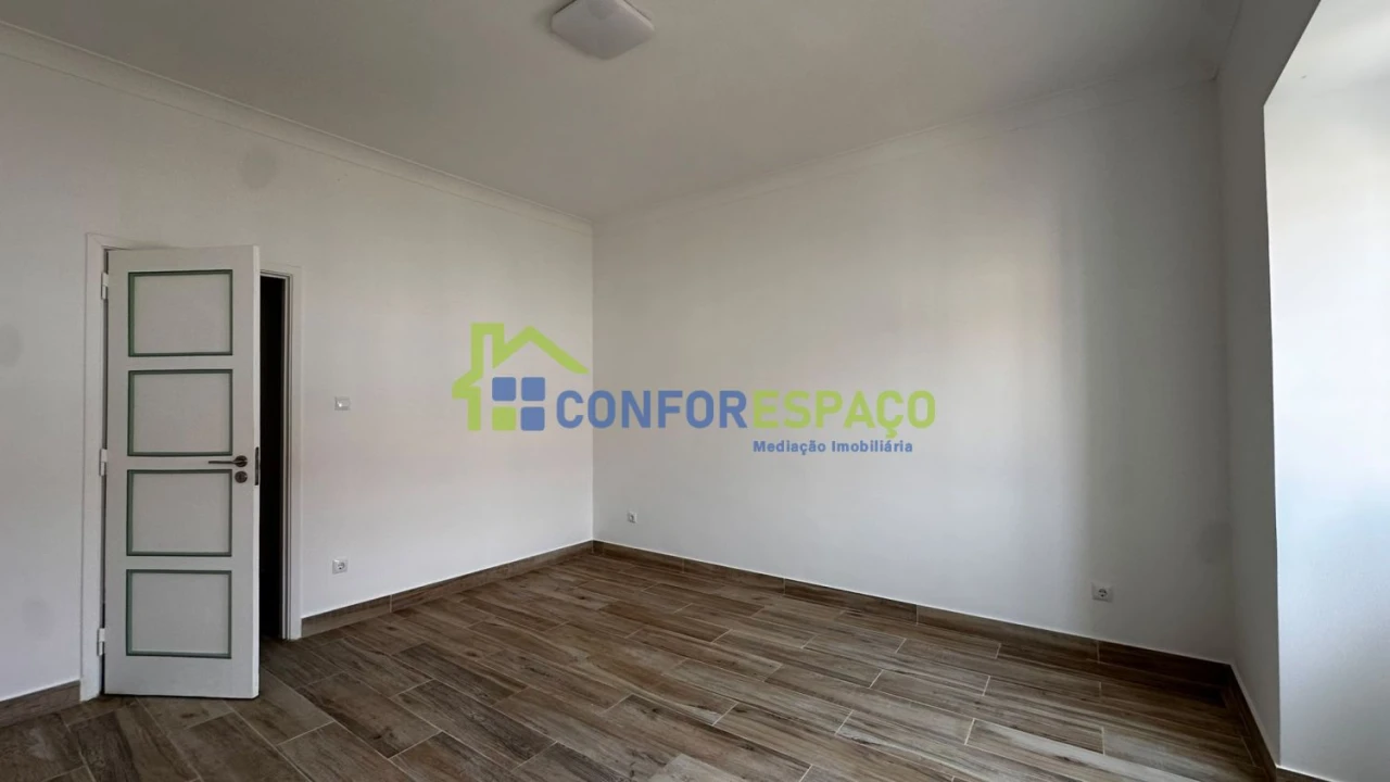 Apartamento T4 para Arrendamento em Castelo Branco Foto 26