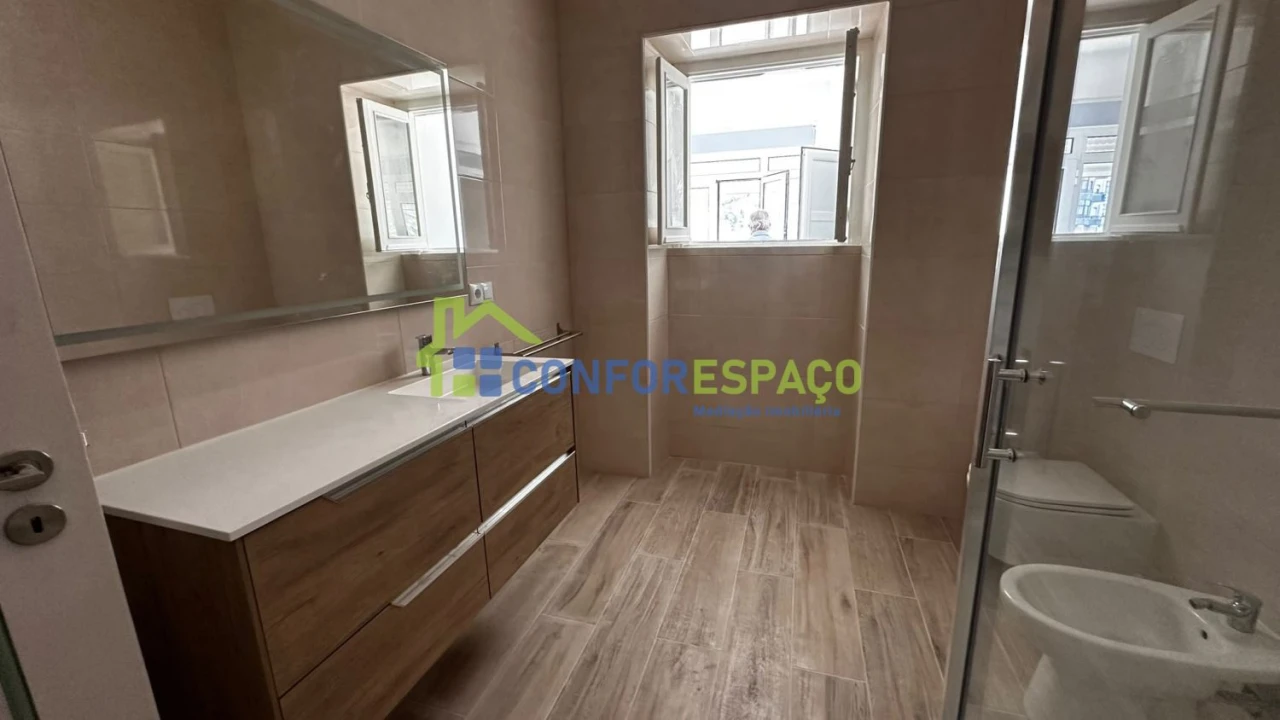 Apartamento T4 para Arrendamento em Castelo Branco Foto 7