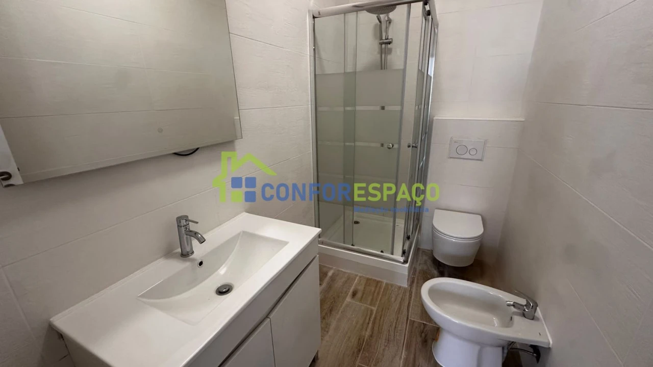 Apartamento T4 para Arrendamento em Castelo Branco Foto 15