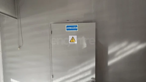 Loja para Trespasse em Águas Livres