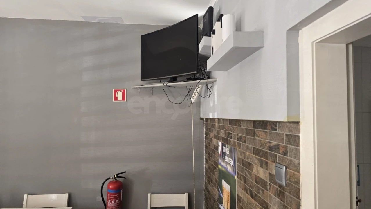 Loja para Trespasse em Águas Livres Foto 23