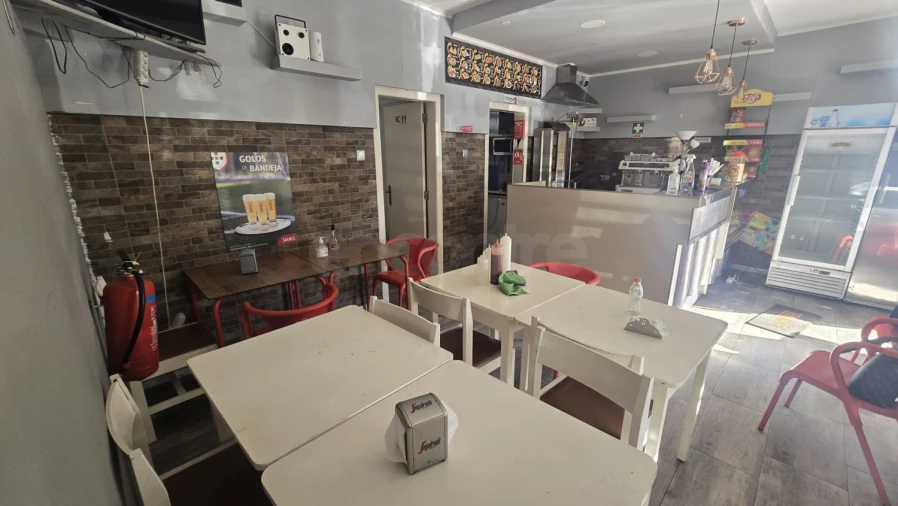 Loja para Trespasse em Águas Livres Foto 15