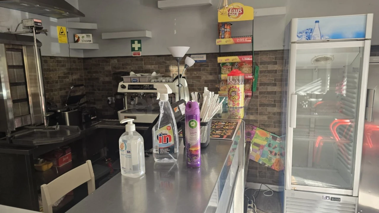 Loja para Trespasse em Águas Livres Foto 29