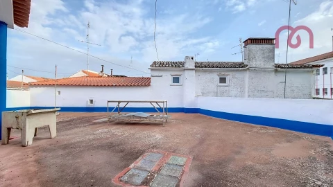 Moradia T4 para Venda em Borba (Matriz)