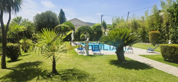 Moradia T8 para Venda em Fornelos