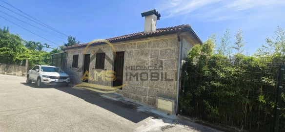 Moradia T8 para Venda em Fornelos