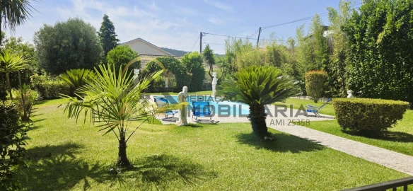 Moradia T8 para Venda em Fornelos