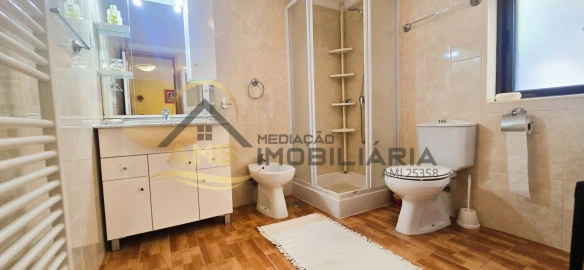 Moradia T8 para Venda em Fornelos