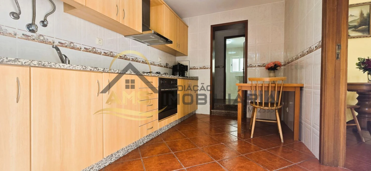 Moradia T8 para Venda em Fornelos Foto 34