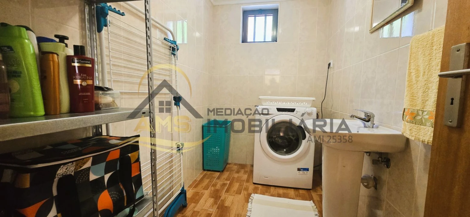 Moradia T8 para Venda em Fornelos Foto 15