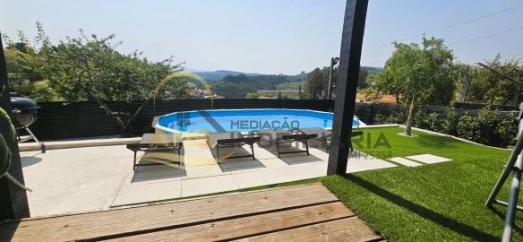 Moradia T4 para Venda em Basto (São Clemente)