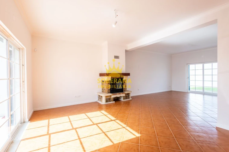 Moradia T5 para Venda em Alpiarça Foto 5