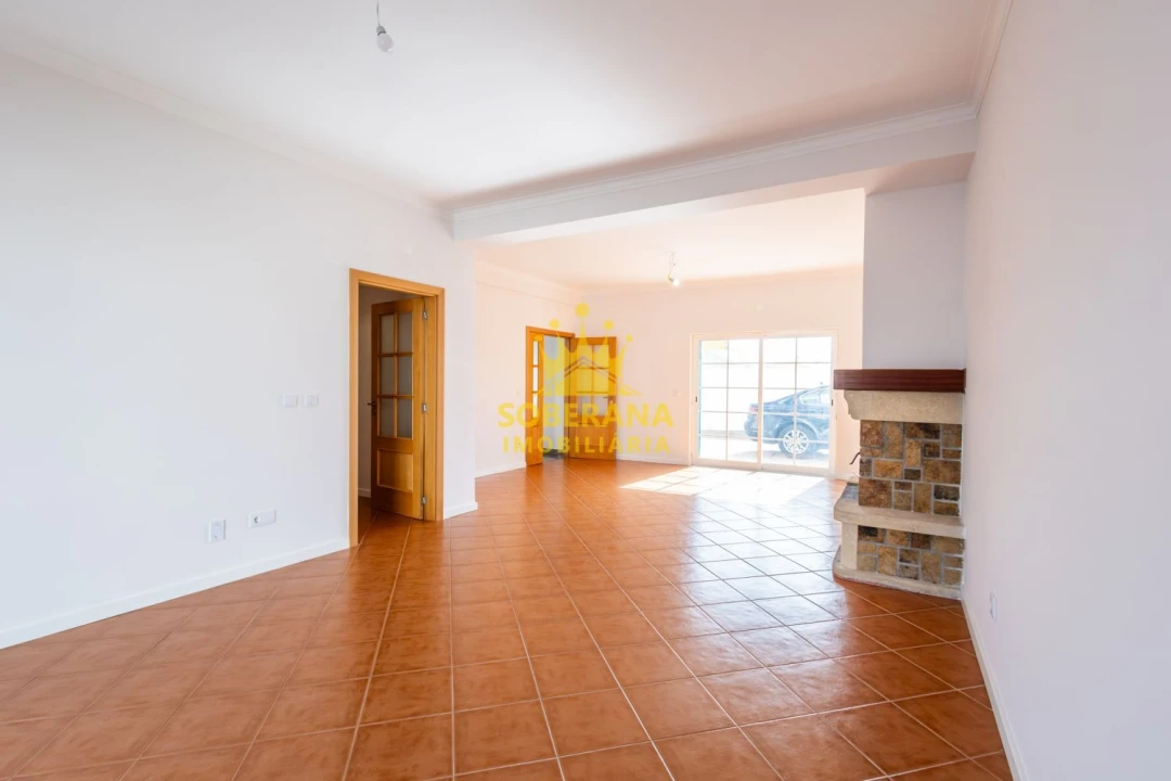 Moradia T5 para Venda em Alpiarça Foto 4
