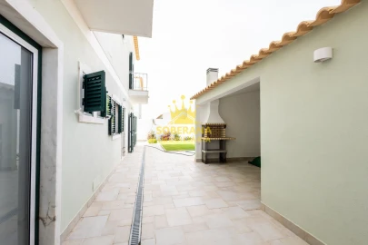 Moradia T5 para Venda em Alpiarça