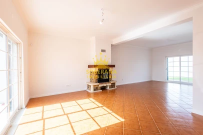 Moradia T5 para Venda em Alpiarça
