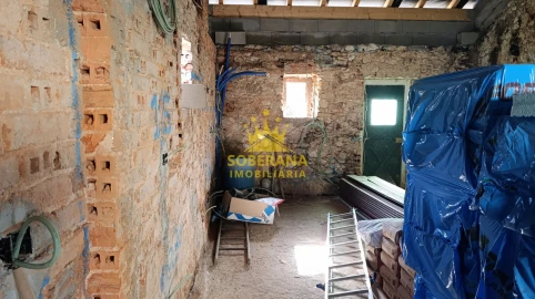 Moradia T1 para Venda em Madalena e Beselga