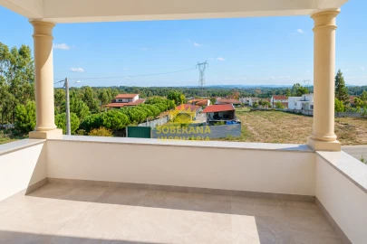 Moradia T4 para Venda em Souto da Carpalhosa e Ortigosa