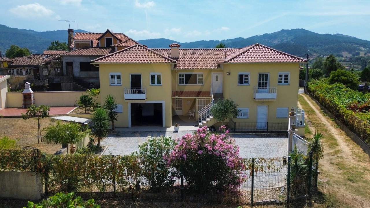 Moradia T5 para Venda em Gandra Foto 4