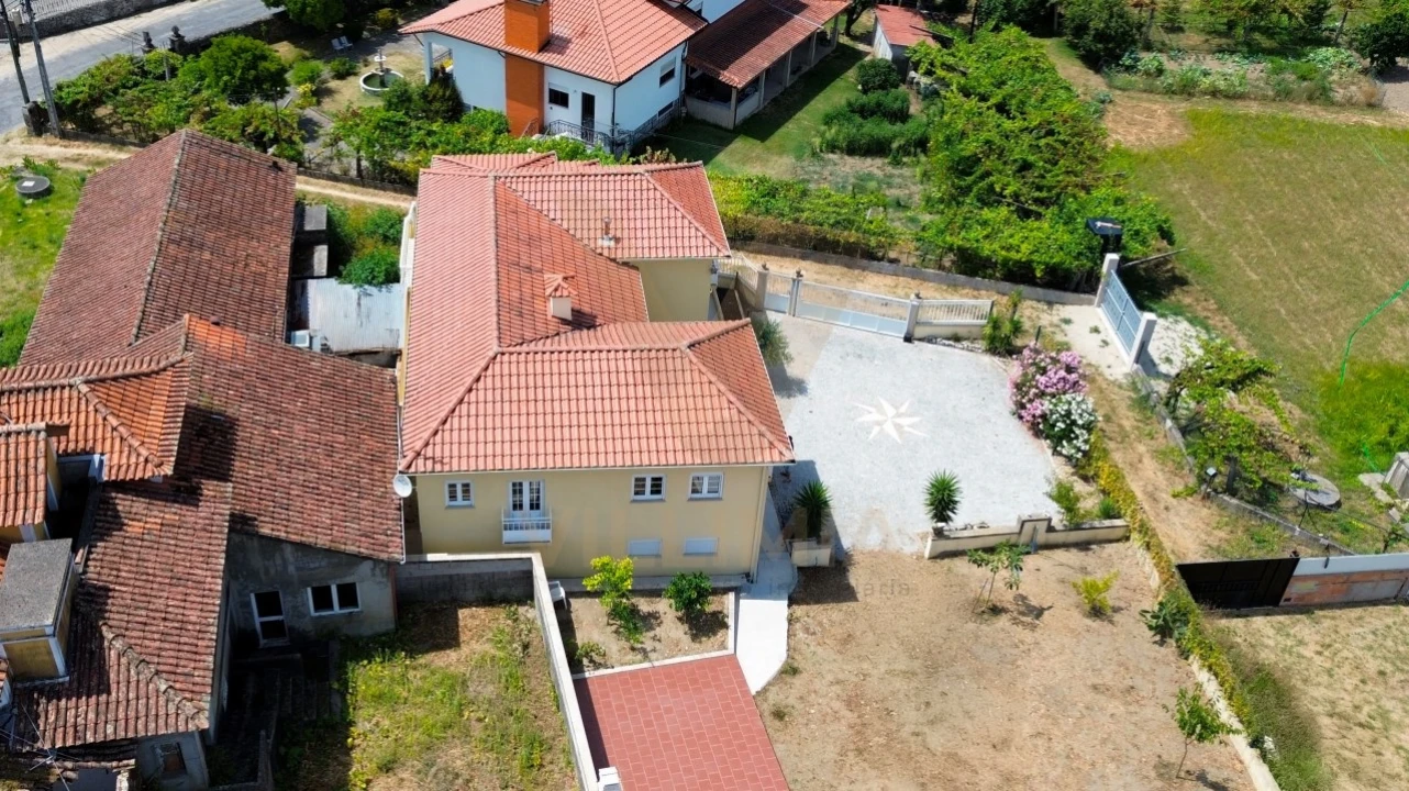 Moradia T5 para Venda em Gandra Foto 41