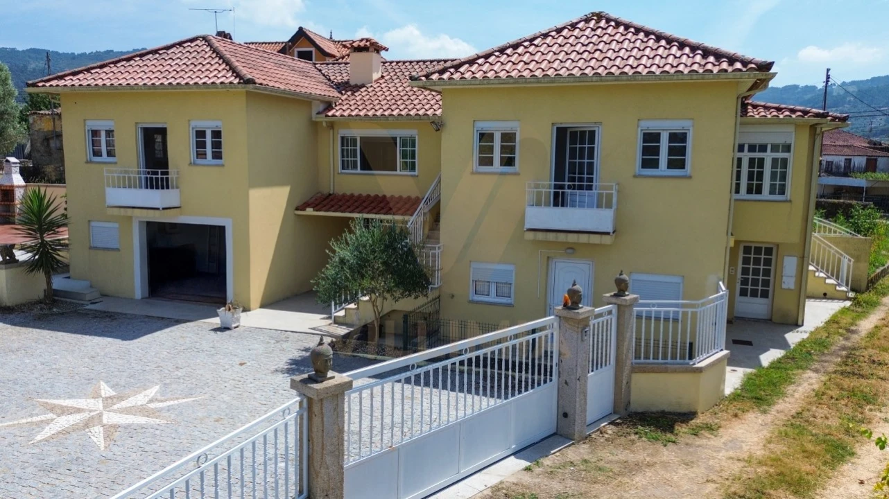 Moradia T5 para Venda em Gandra Foto 1