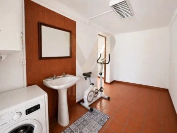 Moradia T5 para Venda em Gandra