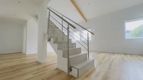 Apartamento T4 para Arrendamento em Lourinhã e Atalaia
