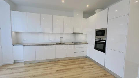 Apartamento T3 para Arrendamento em Lourinhã e Atalaia