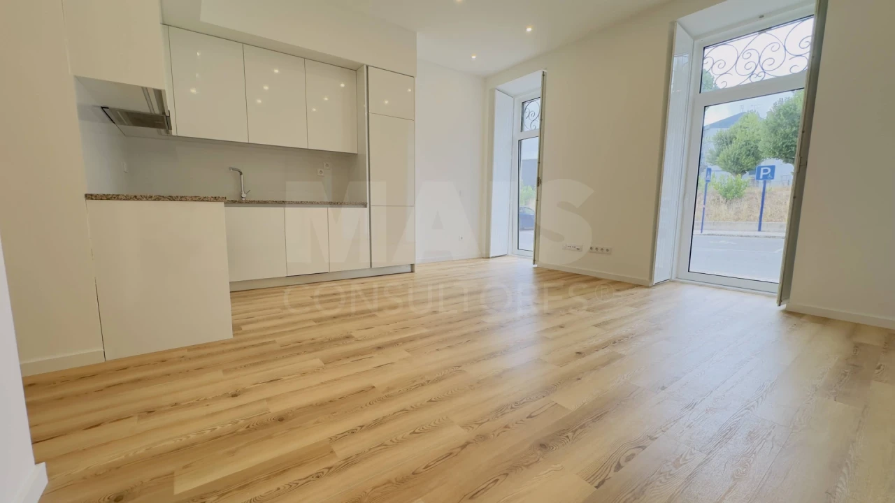 Apartamento T1 para Arrendamento em Lourinhã e Atalaia Foto 3