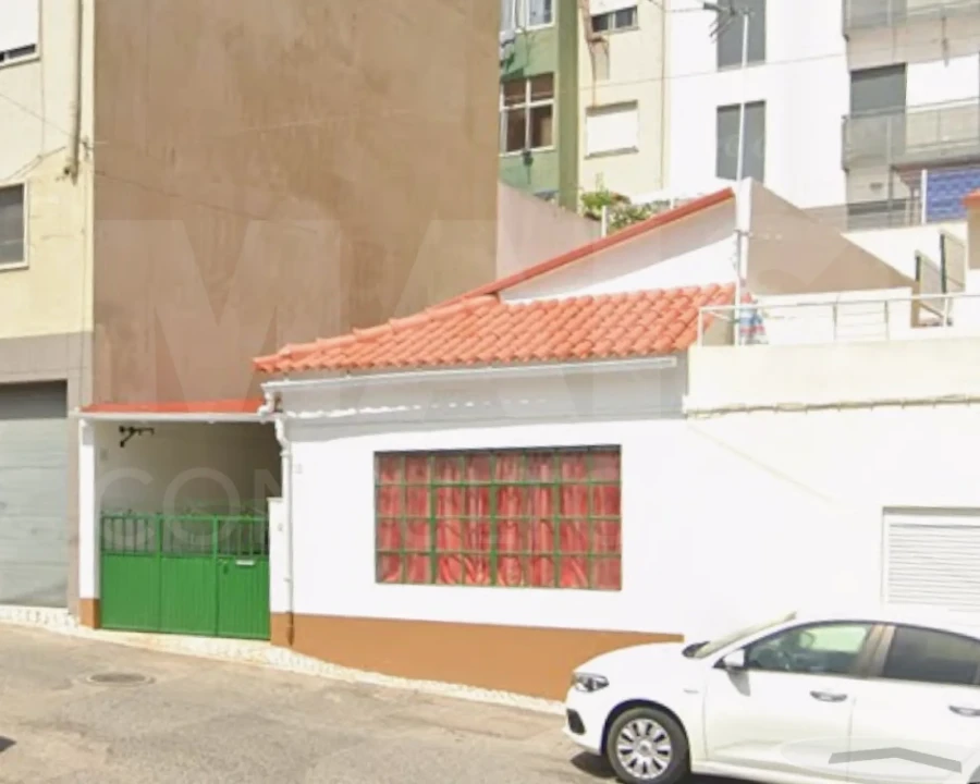 Moradia T4 para Venda em Santa Iria de Azoia, São João da Talha e Bobadela Foto 3