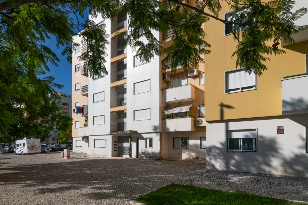 Apartamento T3 para Venda em Santo Antonio da Charneca Foto 3