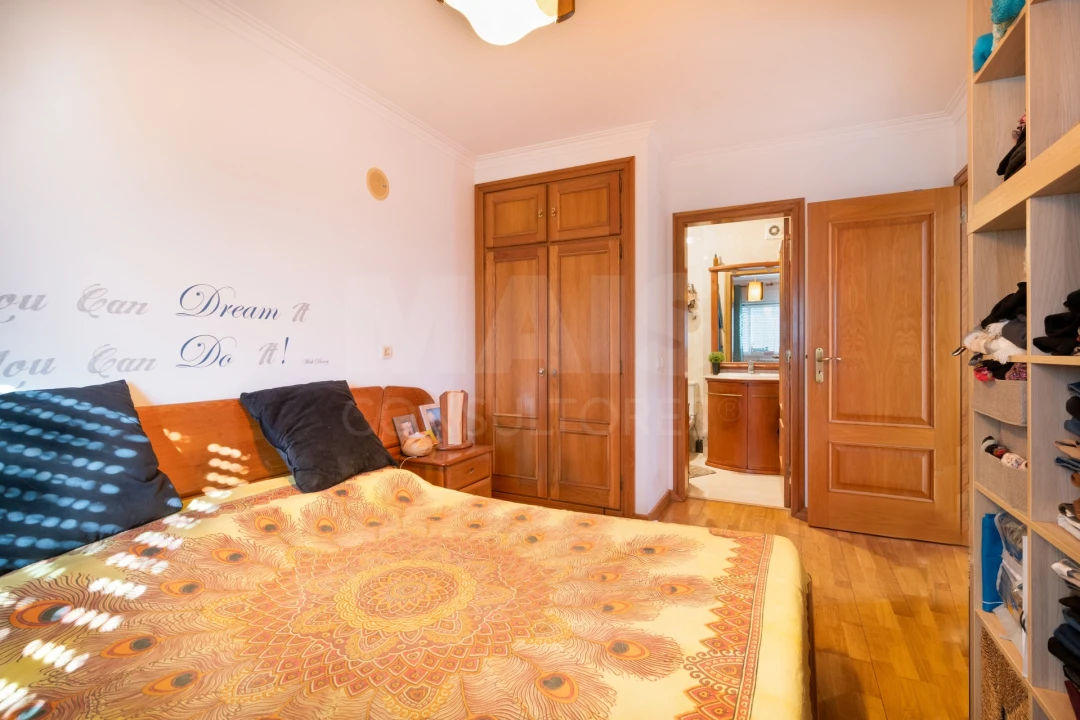 Apartamento T3 para Venda em Santo Antonio da Charneca Foto 1