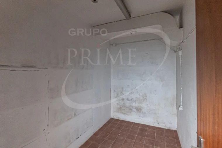 Loja para Arrendamento em Cedofeita, Santo Ildefonso, Sé, Miragaia, São Nicolau e Vitória Foto 23
