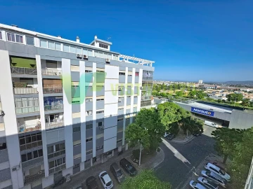 Apartamento T2 para Venda em Faro (Sé e São Pedro)
