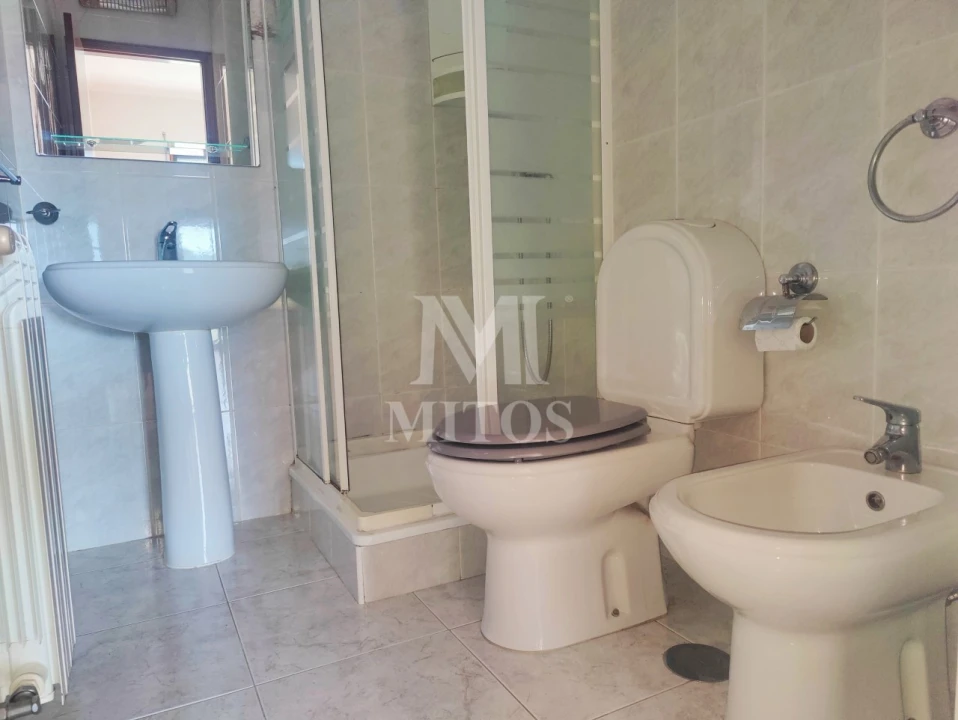 Apartamento T3 para Arrendamento em Santa Maria Maior e Monserrate e Meadela Foto 8