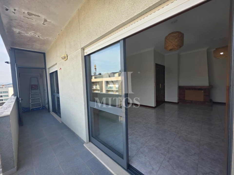 Apartamento T3 para Arrendamento em Santa Maria Maior e Monserrate e Meadela Foto 7